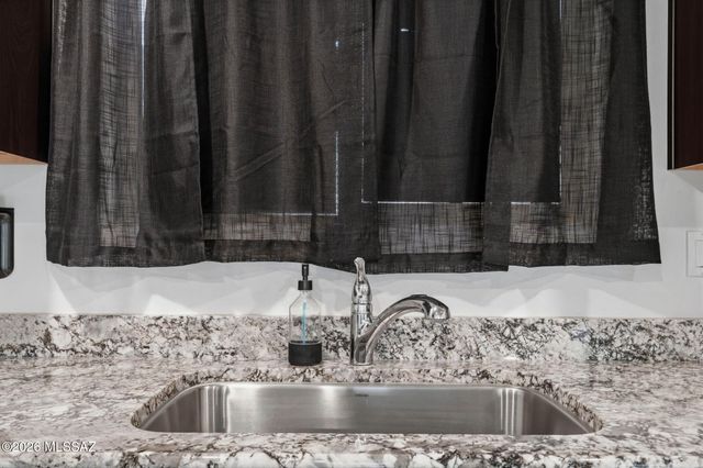 2907 W Dakota Vista Way, Tucson, AZ 85746