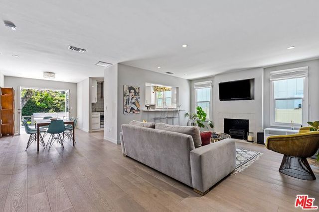 1216 Greenacre Avenue, West Hollywood, CA 90046