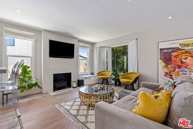 1216 Greenacre Avenue, West Hollywood, CA 90046