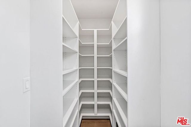 1216 Greenacre Avenue, West Hollywood, CA 90046