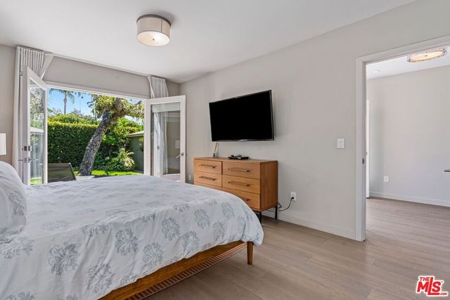 1216 Greenacre Avenue, West Hollywood, CA 90046
