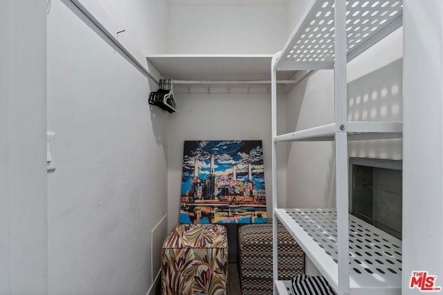1216 Greenacre Avenue, West Hollywood, CA 90046