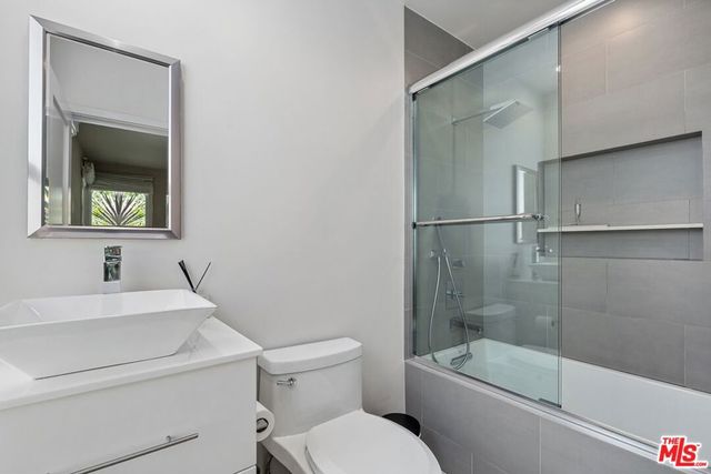 1216 Greenacre Avenue, West Hollywood, CA 90046