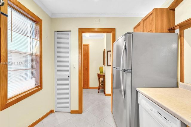 700 NE 14th Ave 307, Hallandale Beach, FL 33009