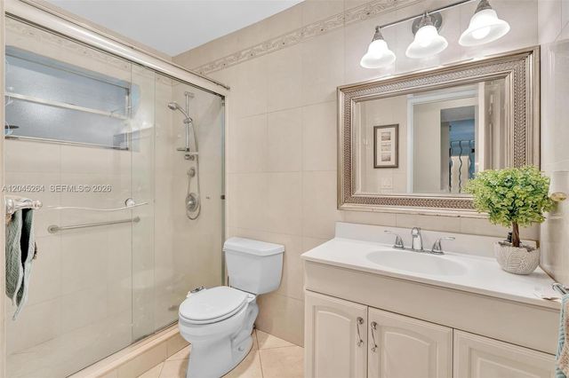700 NE 14th Ave 307, Hallandale Beach, FL 33009