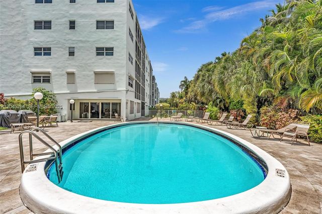 700 NE 14th Ave 307, Hallandale Beach, FL 33009