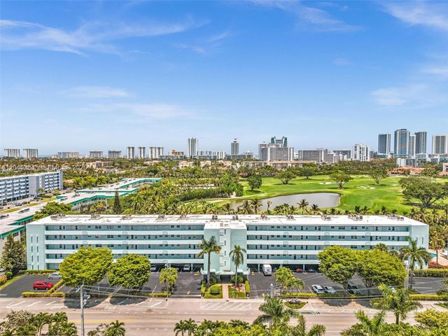 700 NE 14th Ave 307, Hallandale Beach, FL 33009