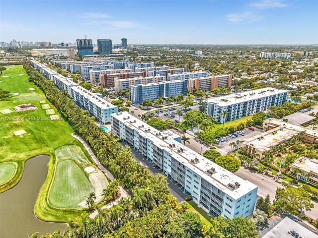 700 NE 14th Ave 307, Hallandale Beach, FL 33009