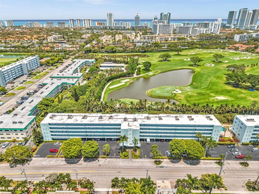 700 NE 14th Ave 307, Hallandale Beach, FL 33009