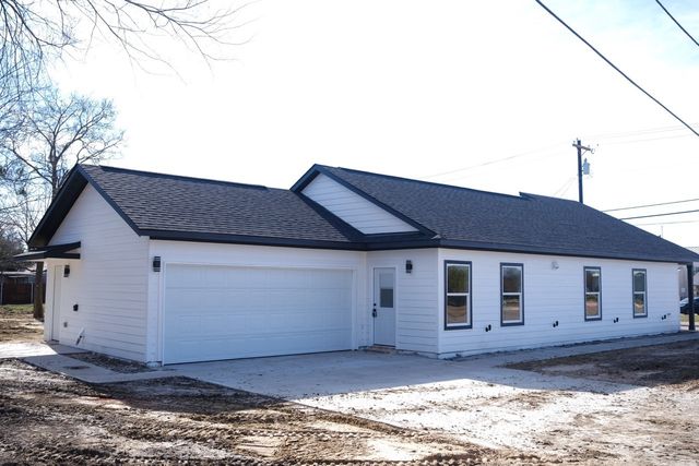 2101 College Street, Greenville, TX 75401