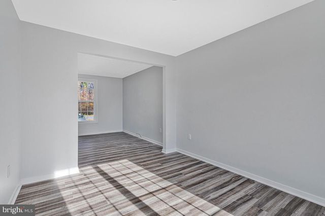 123 COVE POINT RD, Lusby, MD 20657