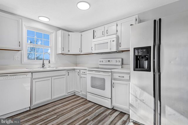 123 COVE POINT RD, Lusby, MD 20657