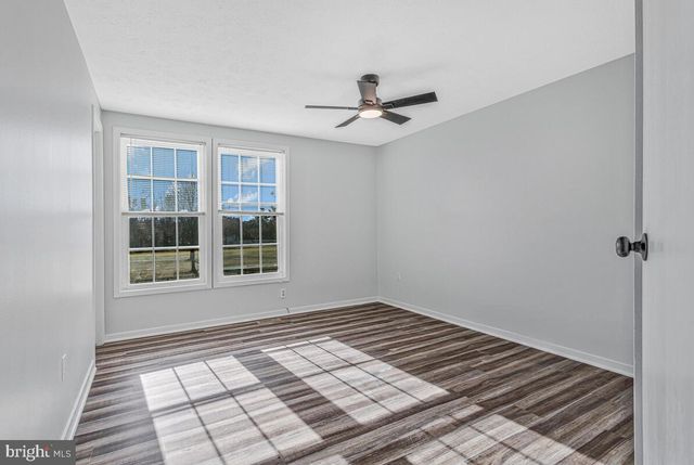 123 COVE POINT RD, Lusby, MD 20657