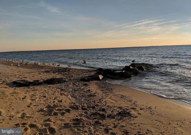 123 COVE POINT RD, Lusby, MD 20657