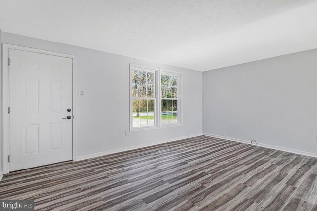 123 COVE POINT RD, Lusby, MD 20657