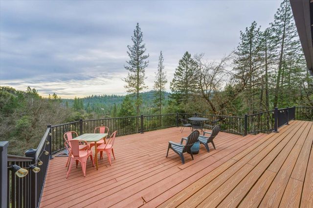 14752 Little Greenhorn Rd, Grass Valley, CA 95945