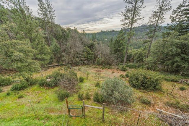 14752 Little Greenhorn Rd, Grass Valley, CA 95945