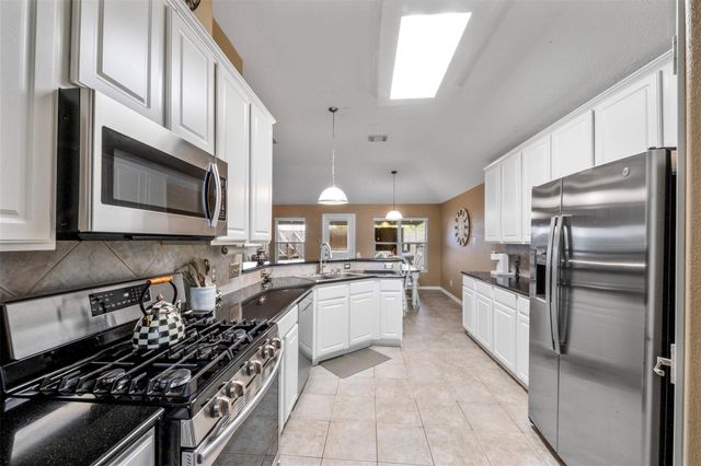 10006 King William Drive, La Porte, TX 77571