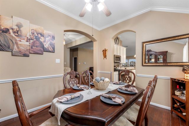 10006 King William Drive, La Porte, TX 77571