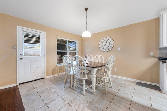 10006 King William Drive, La Porte, TX 77571