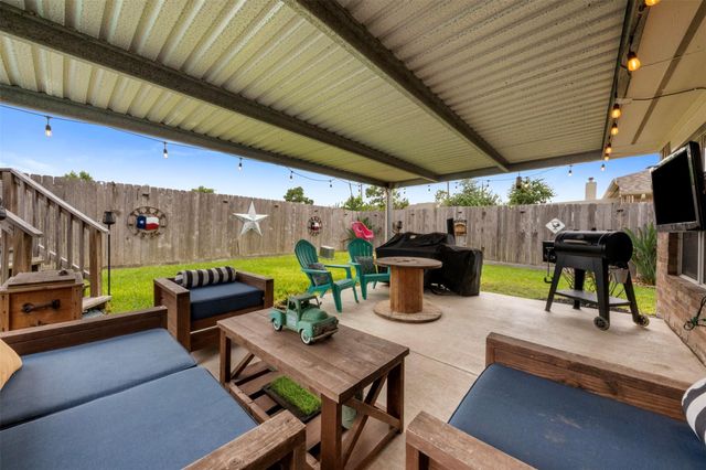 10006 King William Drive, La Porte, TX 77571