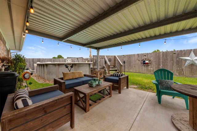 10006 King William Drive, La Porte, TX 77571