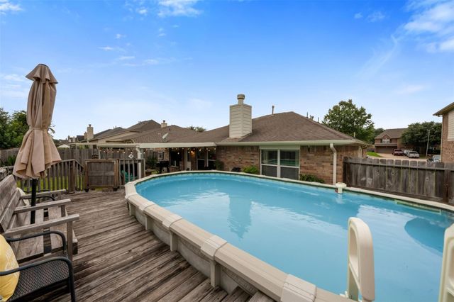 10006 King William Drive, La Porte, TX 77571