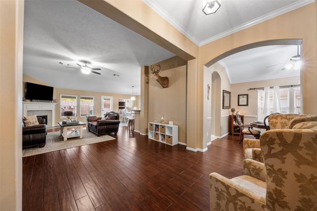 10006 King William Drive, La Porte, TX 77571