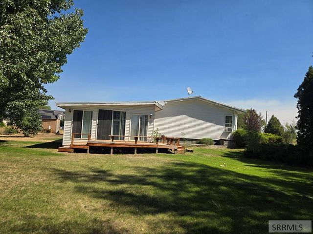 371 N 1900 E, St Anthony, ID 83445
