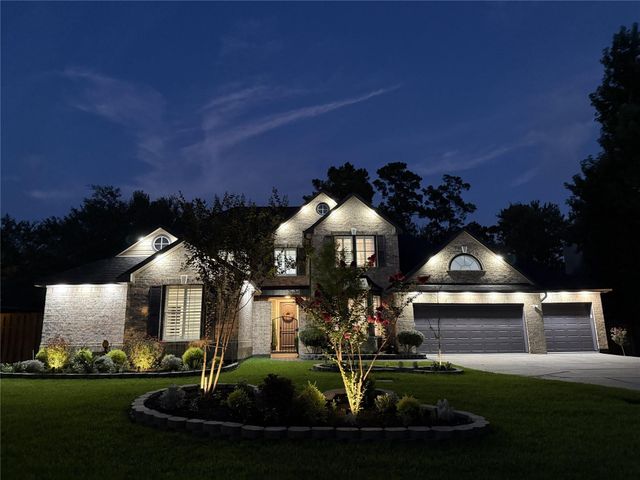 15 W Beckonvale Circle, The Woodlands, TX 77382