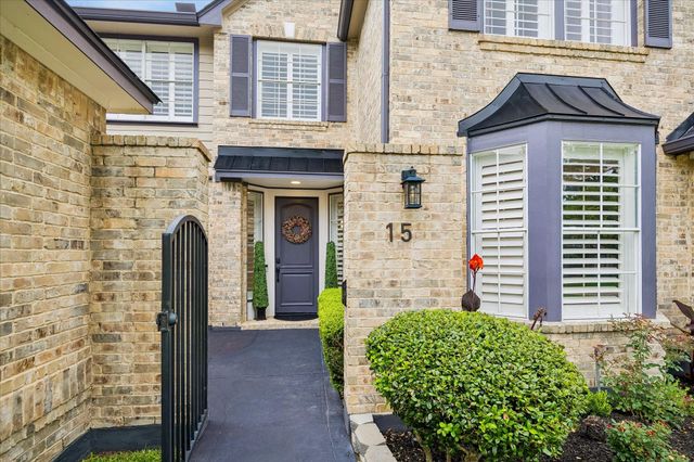 15 W Beckonvale Circle, The Woodlands, TX 77382