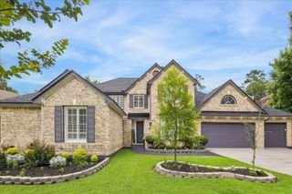 15 W Beckonvale Circle, The Woodlands, TX 77382