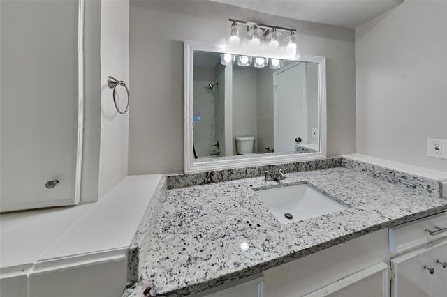 1920 Crooked Creek Lane, Pearland, TX 77581