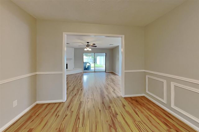 1920 Crooked Creek Lane, Pearland, TX 77581