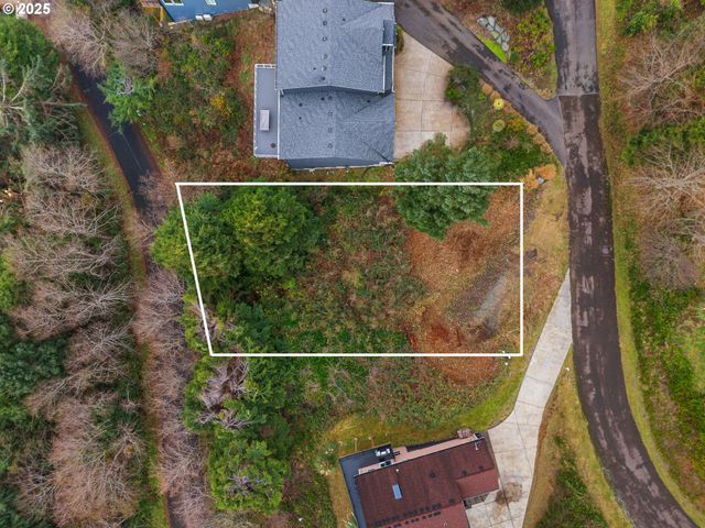 Longview Loop 20, Rockaway Beach, OR 97136