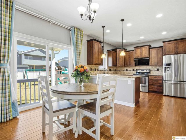 9530 S 72nd Street, Lincoln, NE 68516