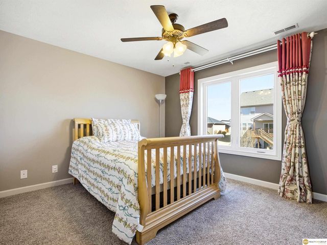 9530 S 72nd Street, Lincoln, NE 68516