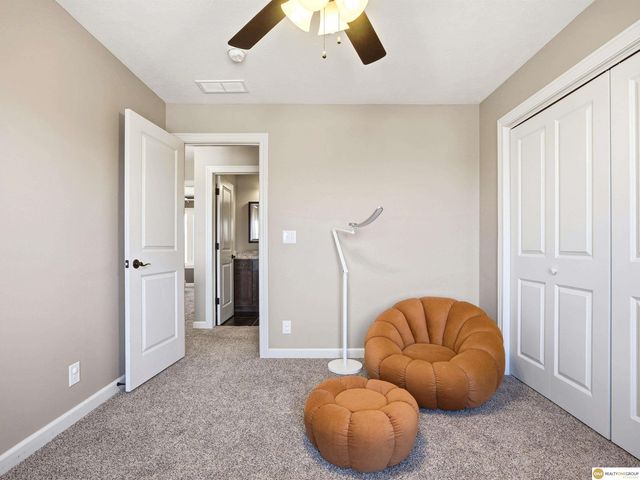 9530 S 72nd Street, Lincoln, NE 68516