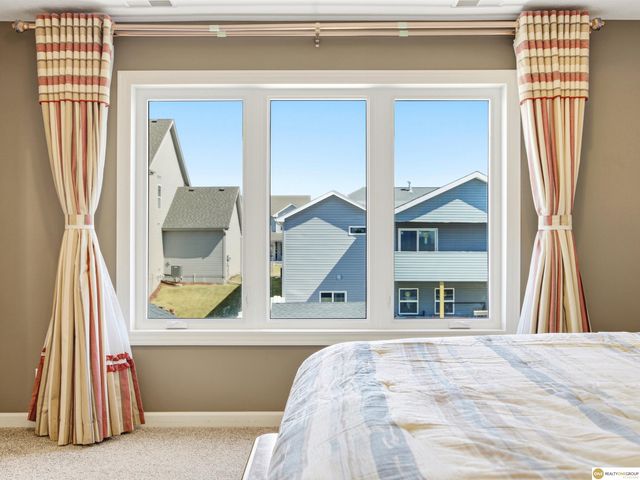 9530 S 72nd Street, Lincoln, NE 68516