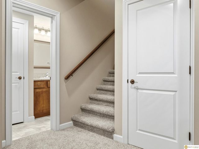 9530 S 72nd Street, Lincoln, NE 68516