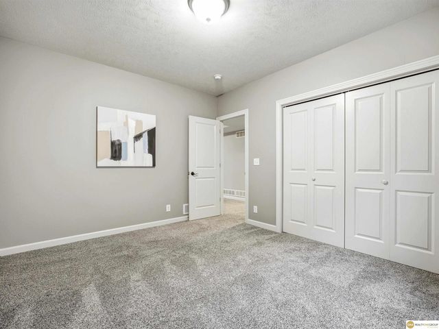 9530 S 72nd Street, Lincoln, NE 68516