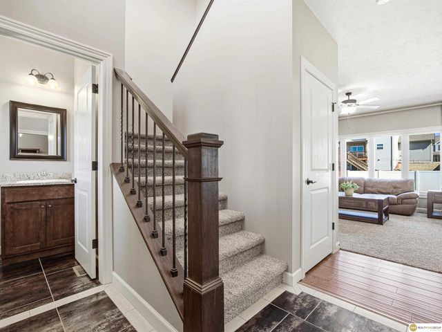 9530 S 72nd Street, Lincoln, NE 68516