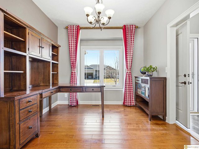 9530 S 72nd Street, Lincoln, NE 68516