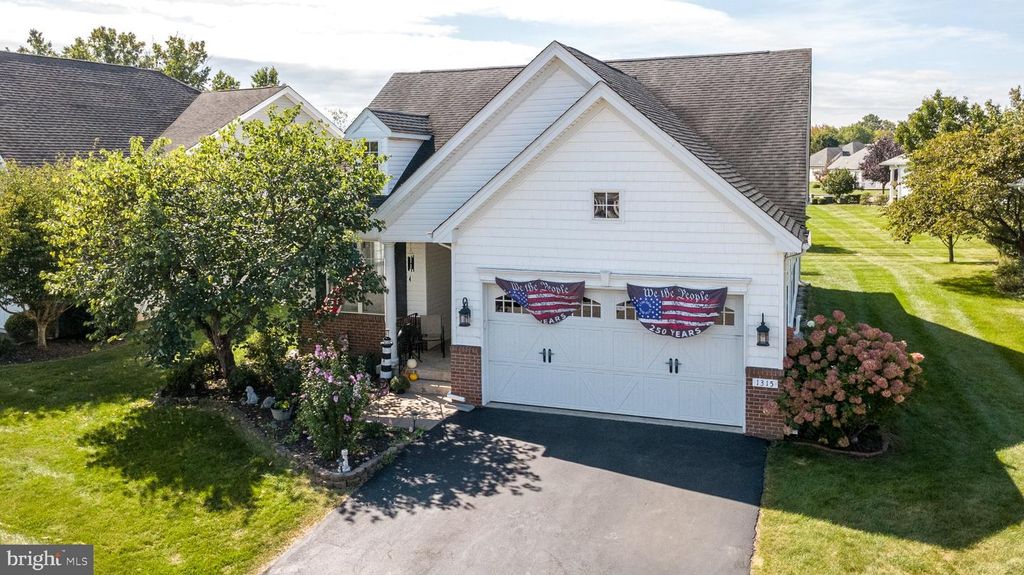 1315 CREEKSIDE LN, Quakertown, PA 18951 — exterior