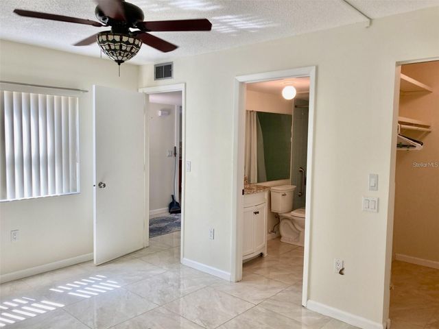 6430 SUN EAGLE LANE 203, Bradenton, FL 34210