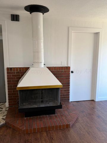 1032 Thrams Street, Borger, TX 79007