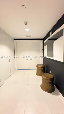 900 Biscayne Blvd 2702, Miami, FL 33132