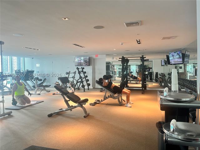 900 Biscayne Blvd 2702, Miami, FL 33132