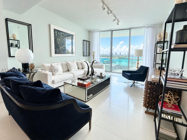 900 Biscayne Blvd 2702, Miami, FL 33132