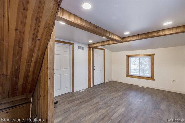 31 Heights Road, Lake Orion, MI 48362